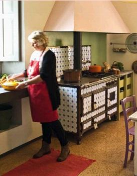Cucina a legna: J.Corradi, Borgo Antico
